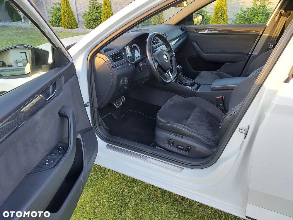 Skoda Superb 2.0 TDI Sportline DSG - 6