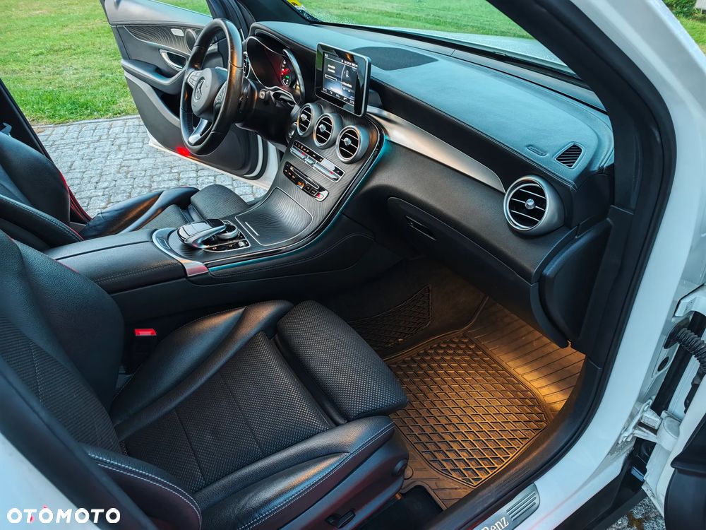 Mercedes-Benz GLC 220 d 4Matic 9G-TRONIC AMG Line - 19