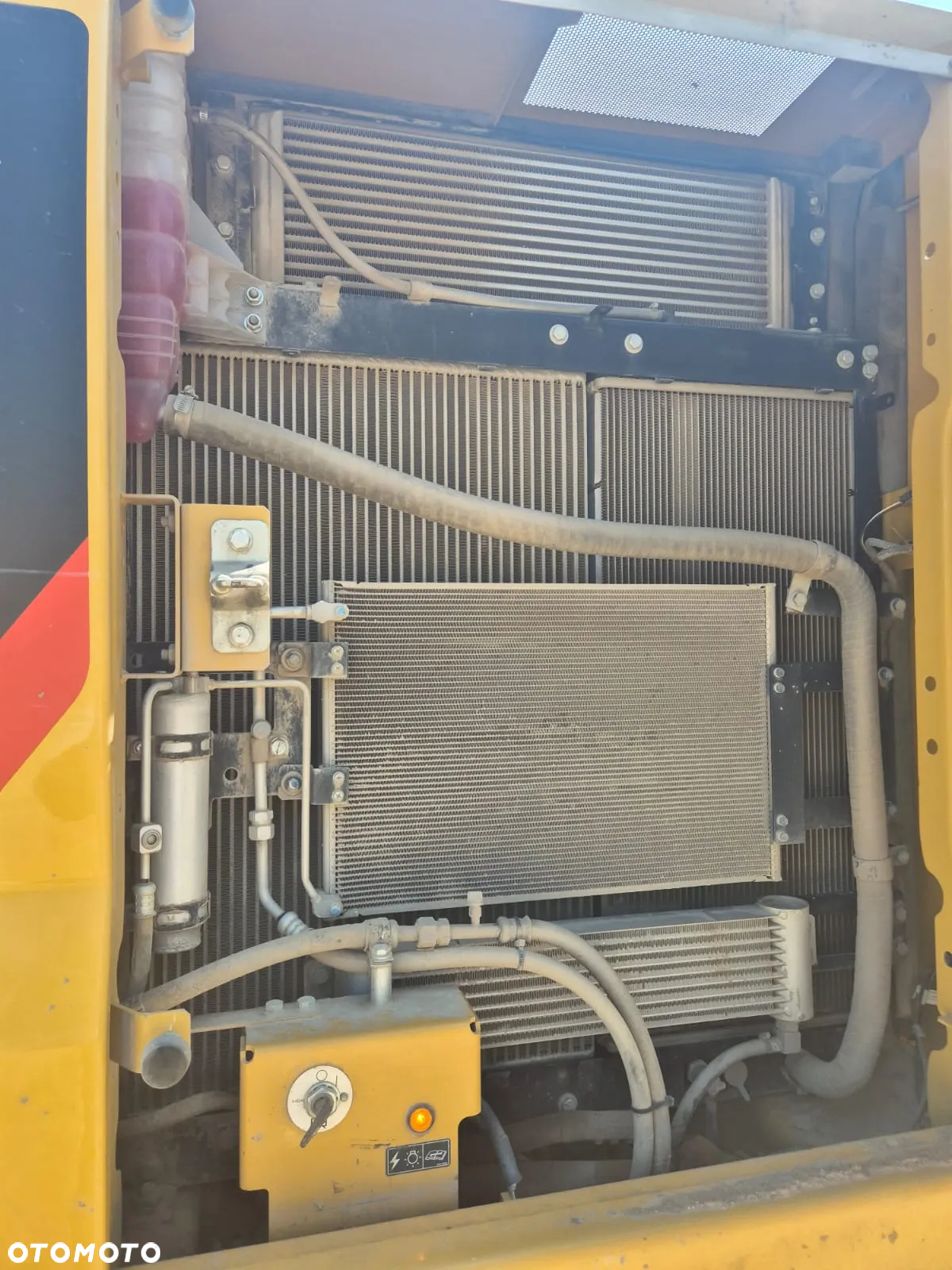 Caterpillar 320 - 11