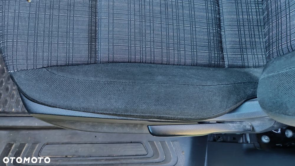 Mercedes-Benz Vito CDI Mixto 447.703 - 28
