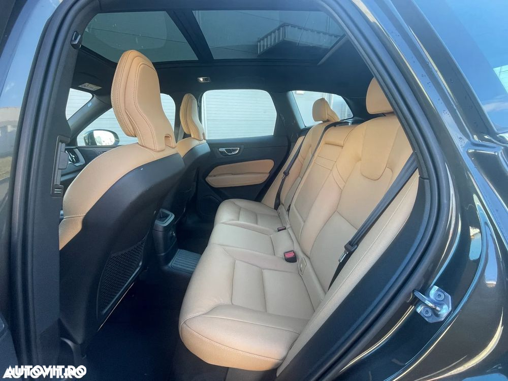 Volvo XC 60 T8 AWD Recharge Geartronic Inscription - 20