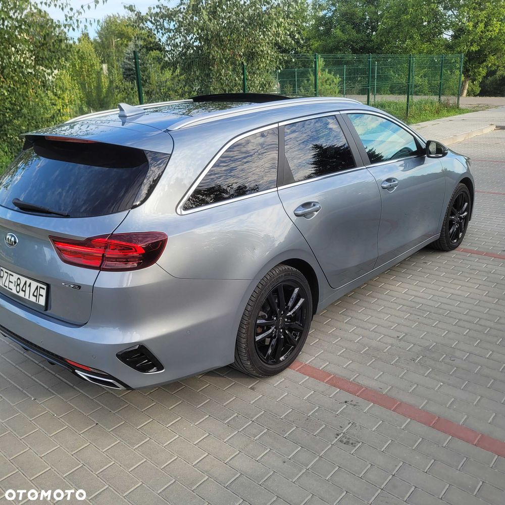 Kia Ceed - 4