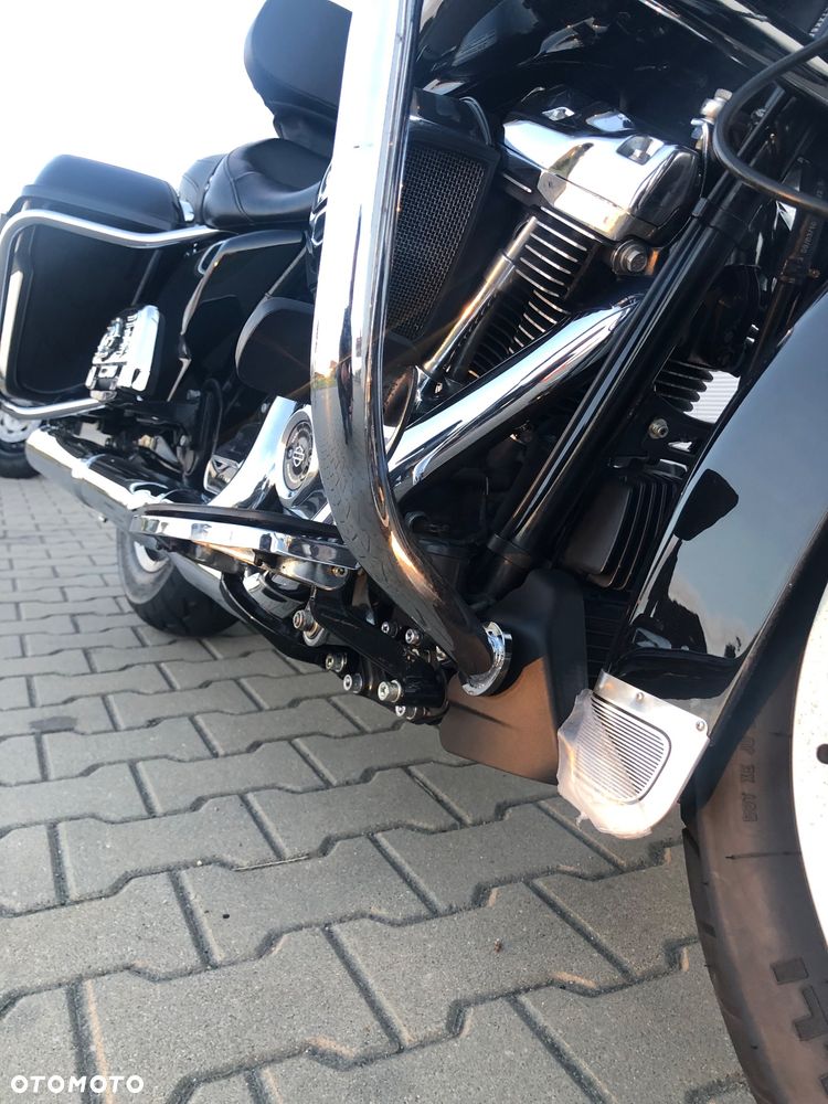 Harley-Davidson Touring Road King - 15