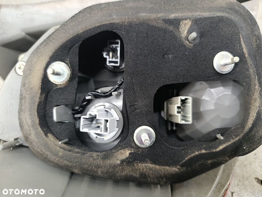 LAMPA TYLNA PRAWA HONDA JAZZ III P7612R STANLEY   HATCHBACK 5D - 8