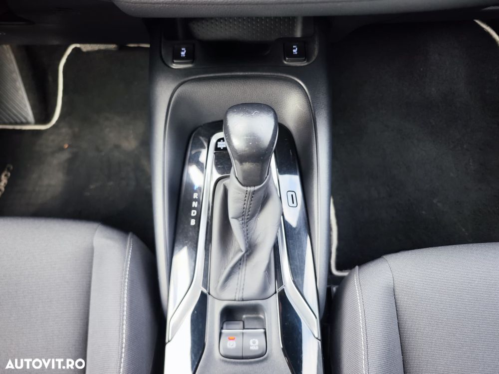 Toyota Corolla 1.8 HSD Business - 20