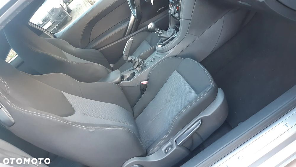 Peugeot RCZ 1.6 155 THP - 11