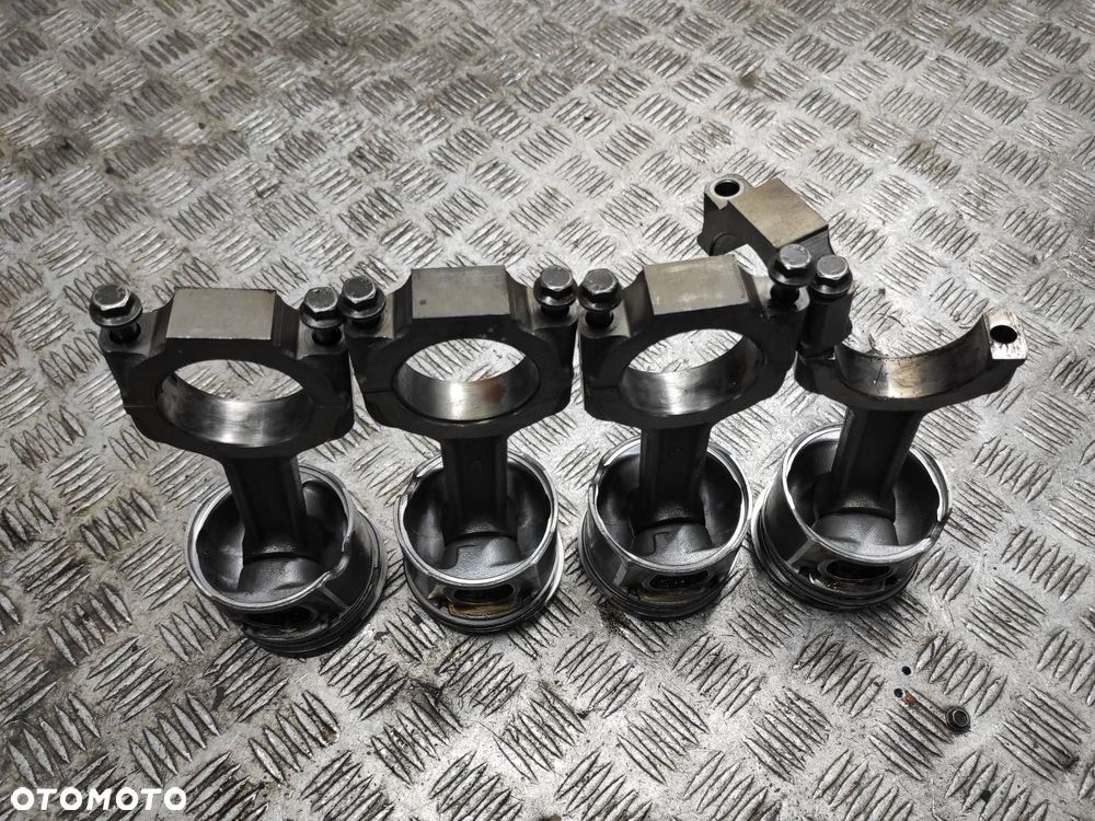 TŁOK + KORBOWÓD FIAT STILO I 1.9 JTD 192A1000 - 2