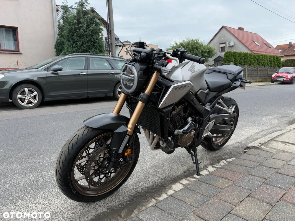 Honda CB - 3
