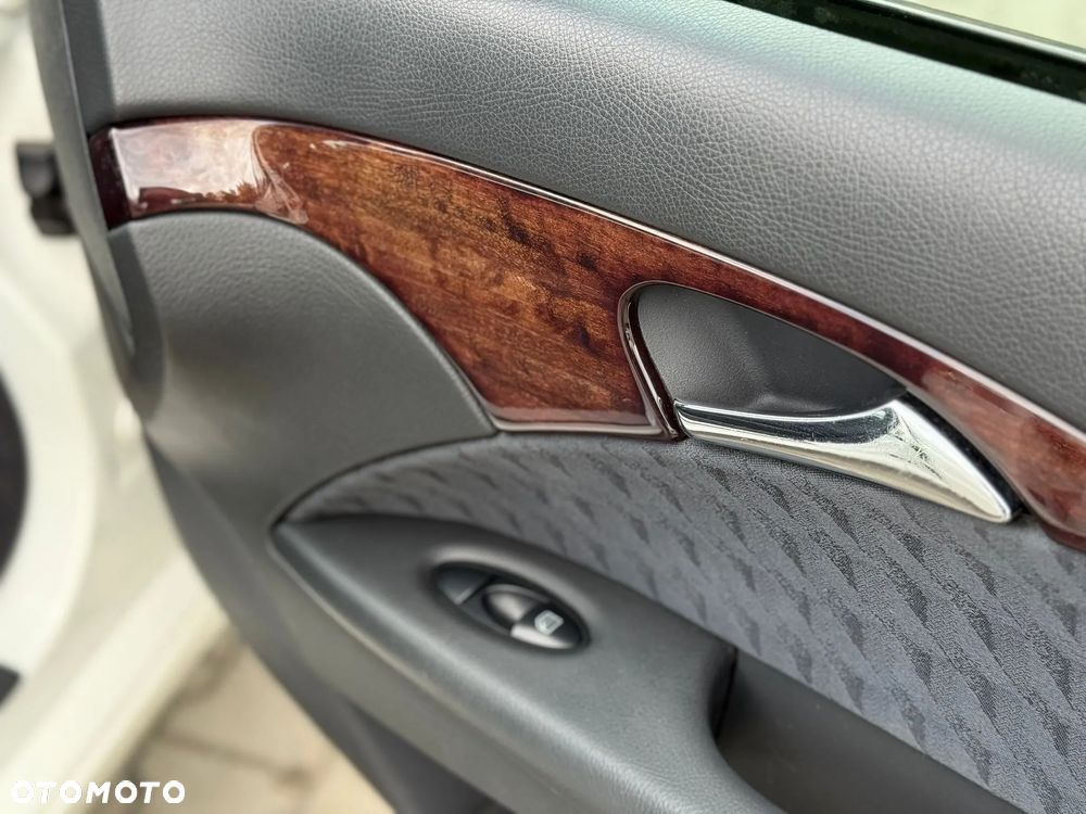 Mercedes-Benz Klasa E 220 CDI Automatik Classic - 13