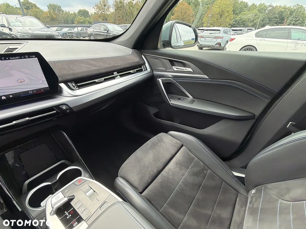 BMW X1 sDrive20i mHEV - 18