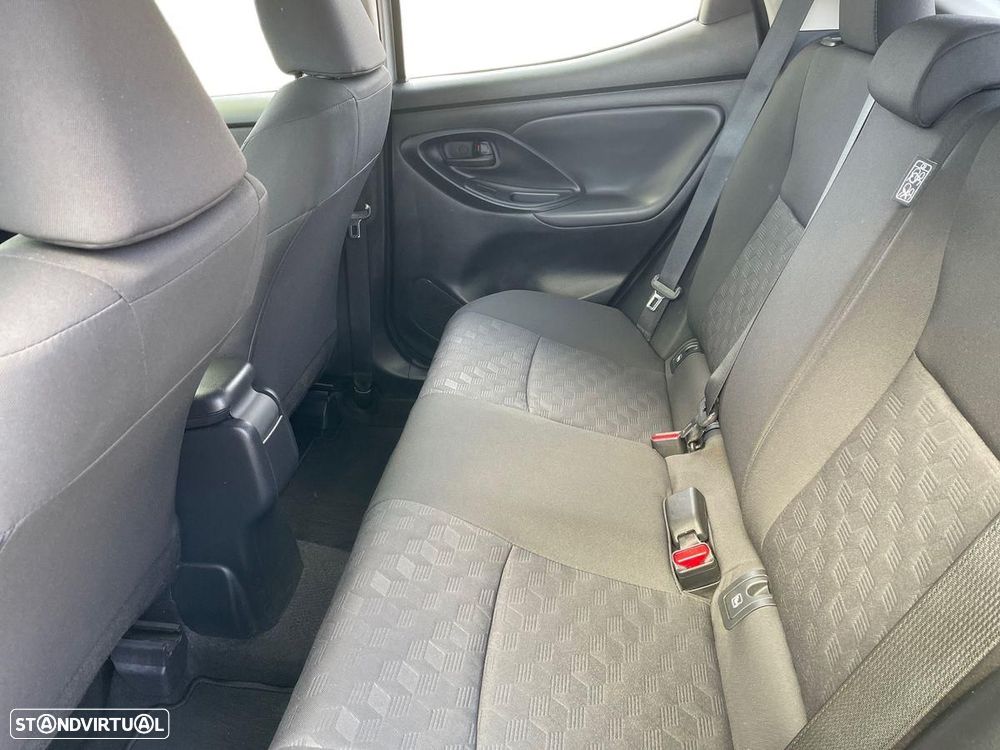 Toyota Yaris - 12