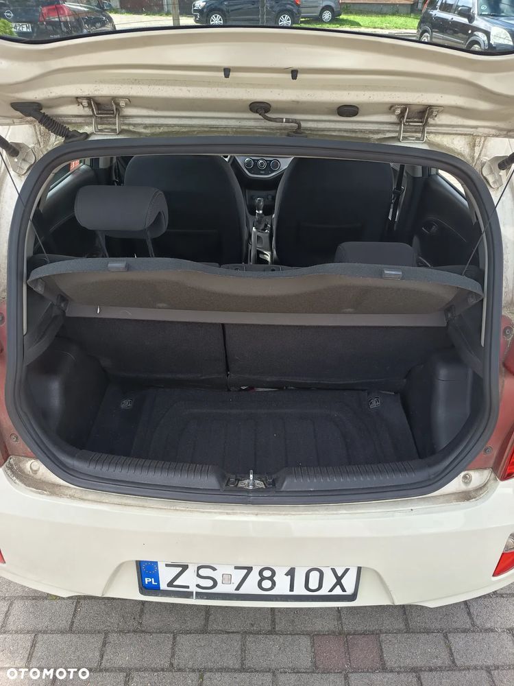 Kia Picanto 1.2 L - 4