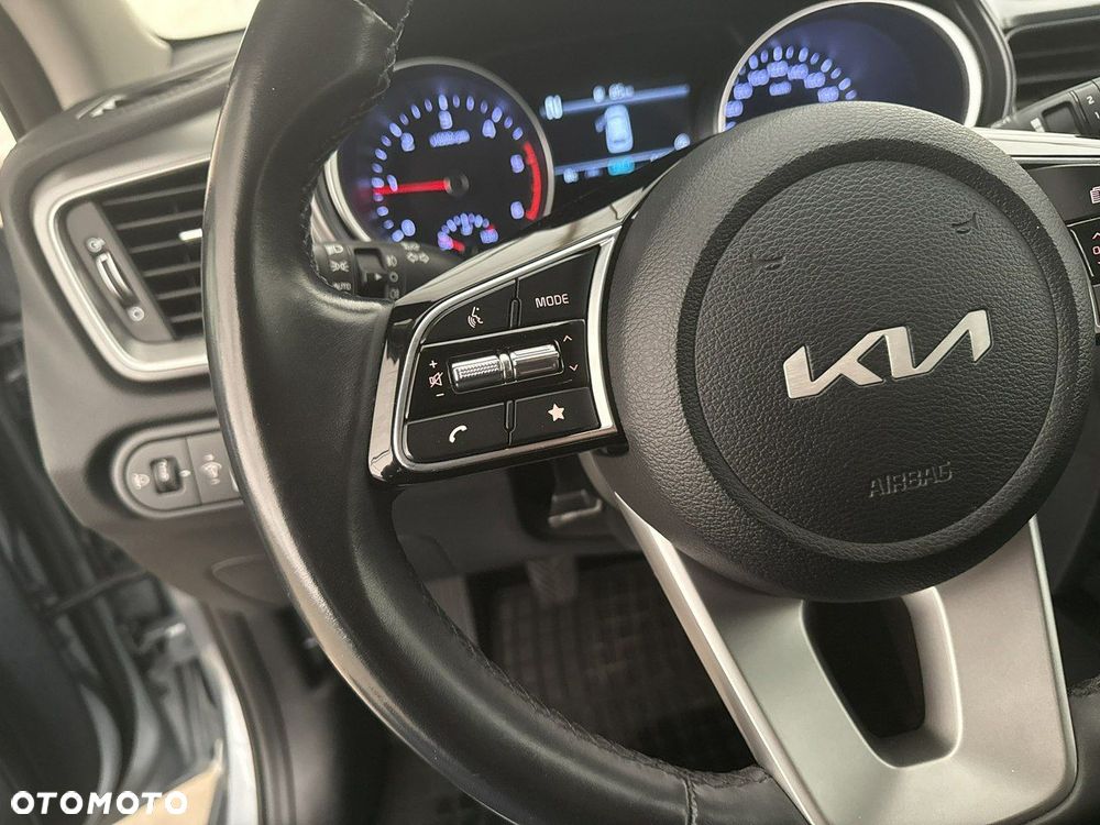 Kia Ceed - 25