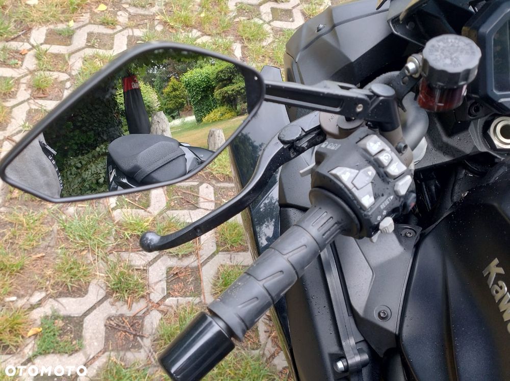 Kawasaki H2 - 18