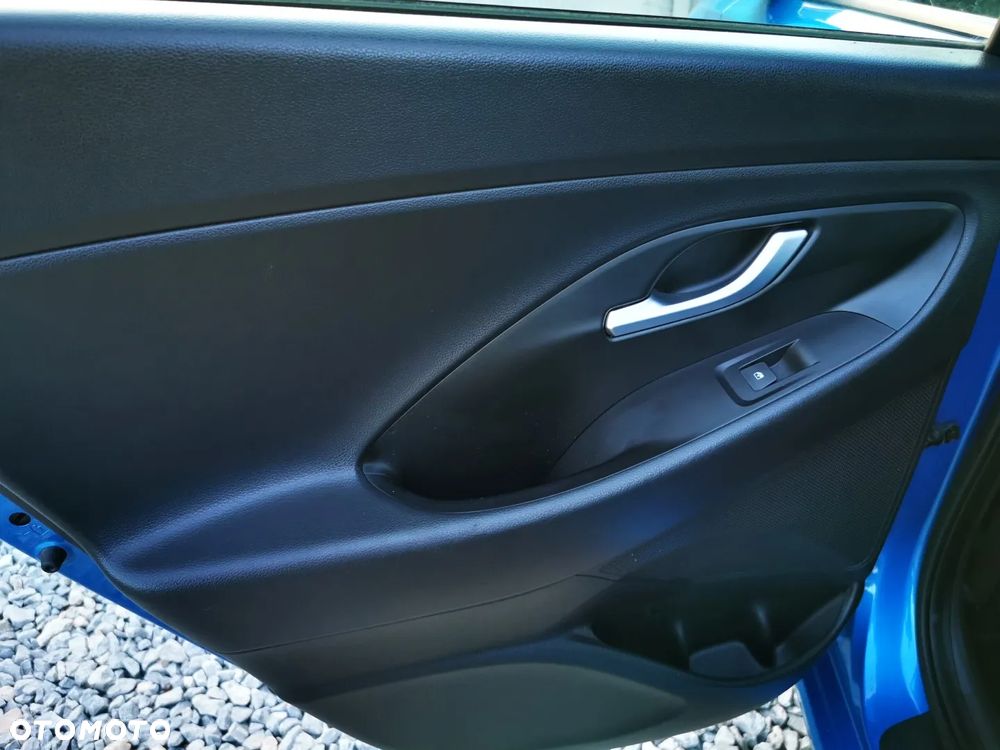 Hyundai i30 - 23