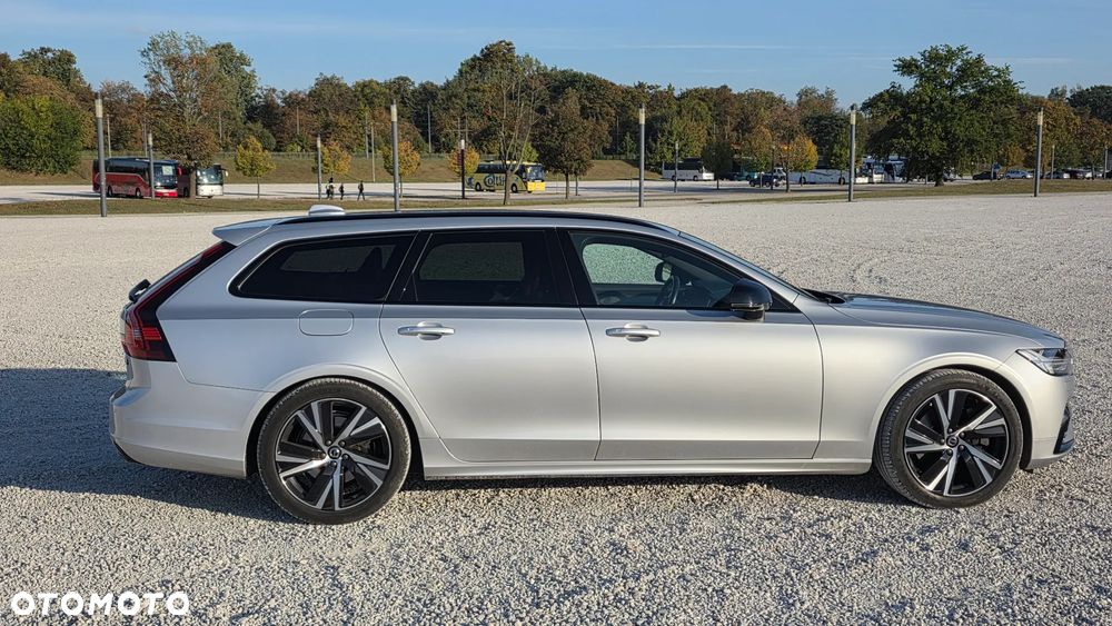Volvo V90 B5 B R-Design - 3