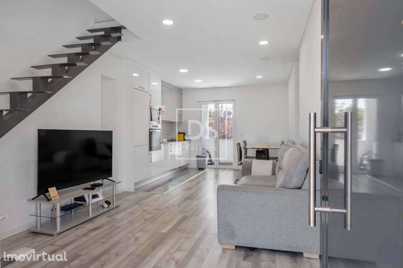 Andar de Moradia Bi-Familiar  T2+1 no Seixal – Conforto, Modernidade e - Grande imagem: 2/24