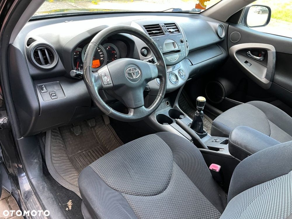 Toyota RAV4 2.2 D-4D Luna - 8
