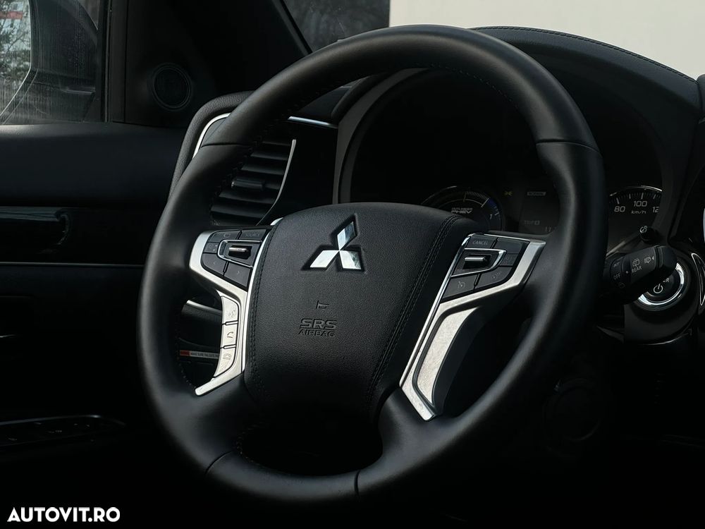 Mitsubishi Outlander 2.4 4WD Plus - 19