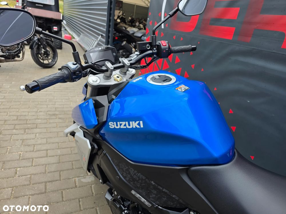 Suzuki GSX - 10