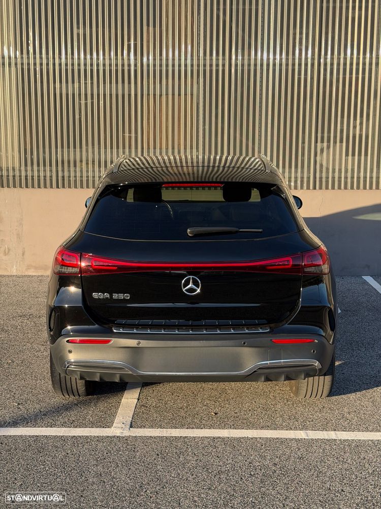 Mercedes-Benz EQA 250 AMG Line - 2
