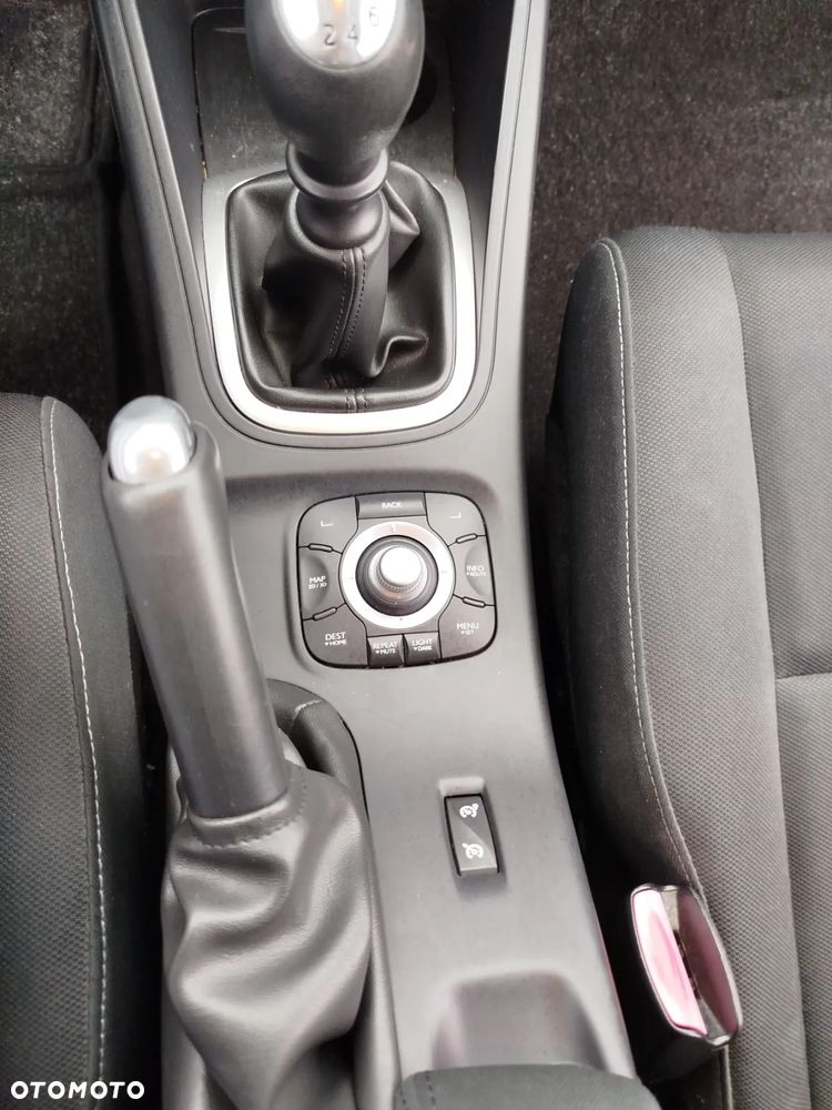 Renault Megane 1.6 16V 110 Paris Business - 25