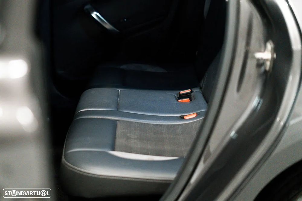 Peugeot 2008 1.2 PureTech Allure - 39