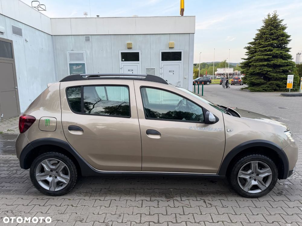 Dacia Sandero Stepway 0.9 TCe Laureate S&S - 6