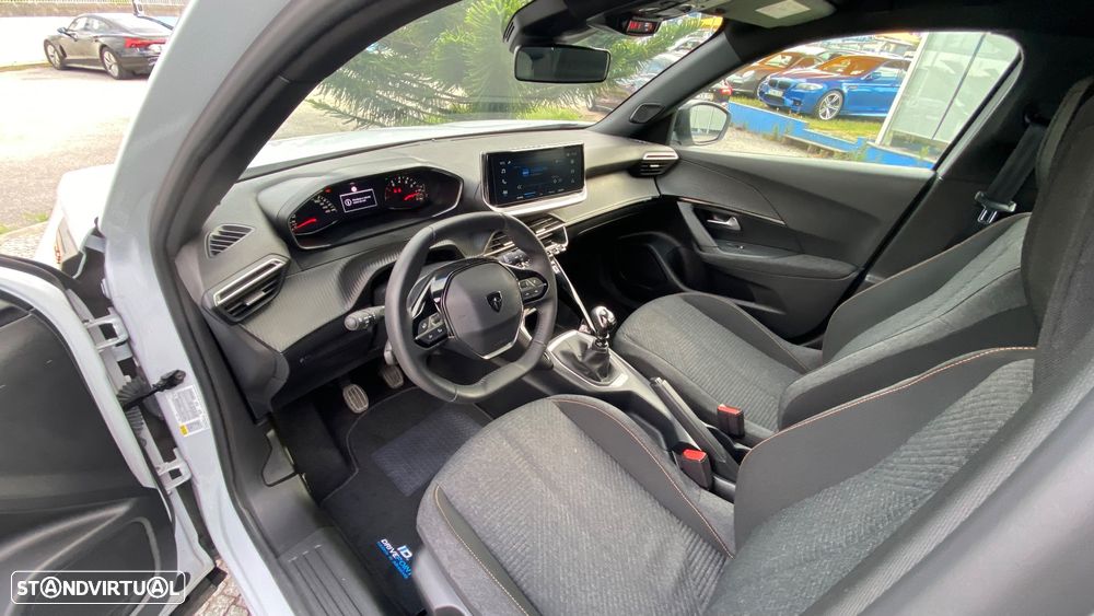 Peugeot 2008 1.2 PureTech Style - 20