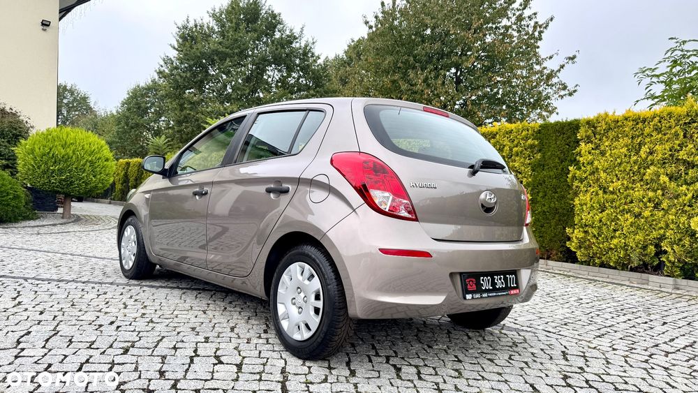 Hyundai i20 - 19