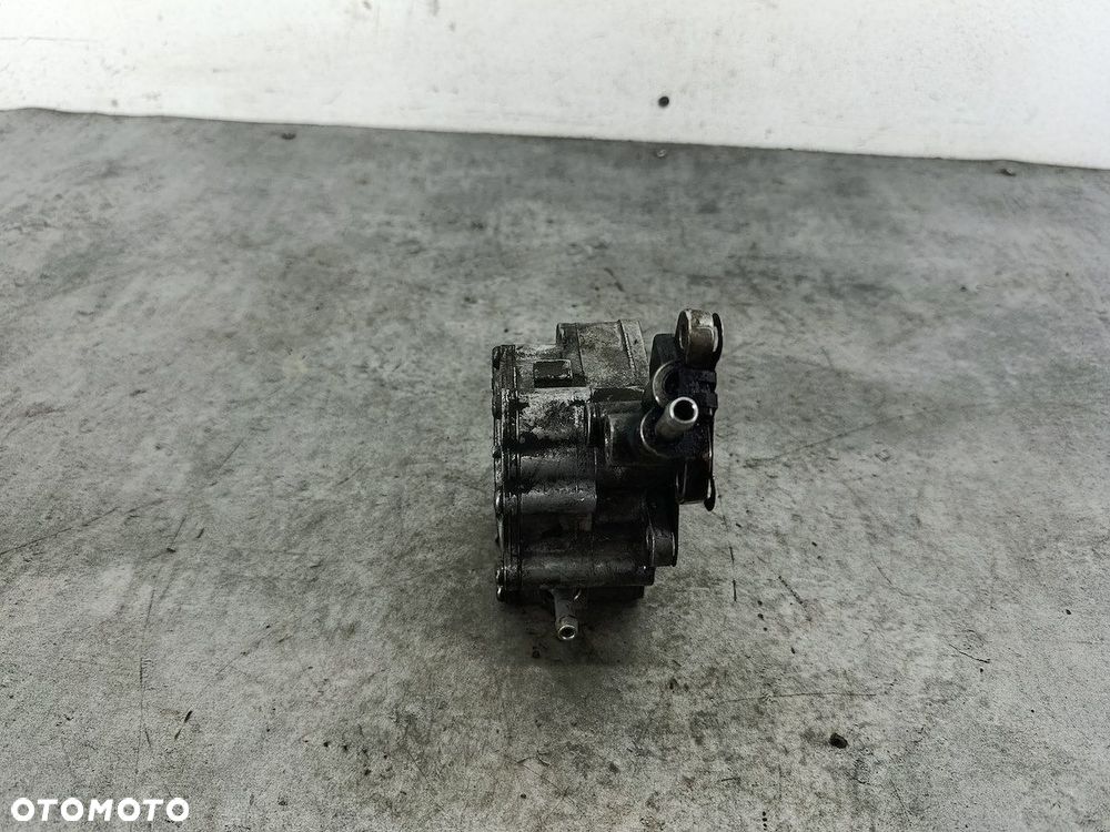 POMPA VACUM VW JETTA V 038145209M BOSCH 1.9 TDI - 2