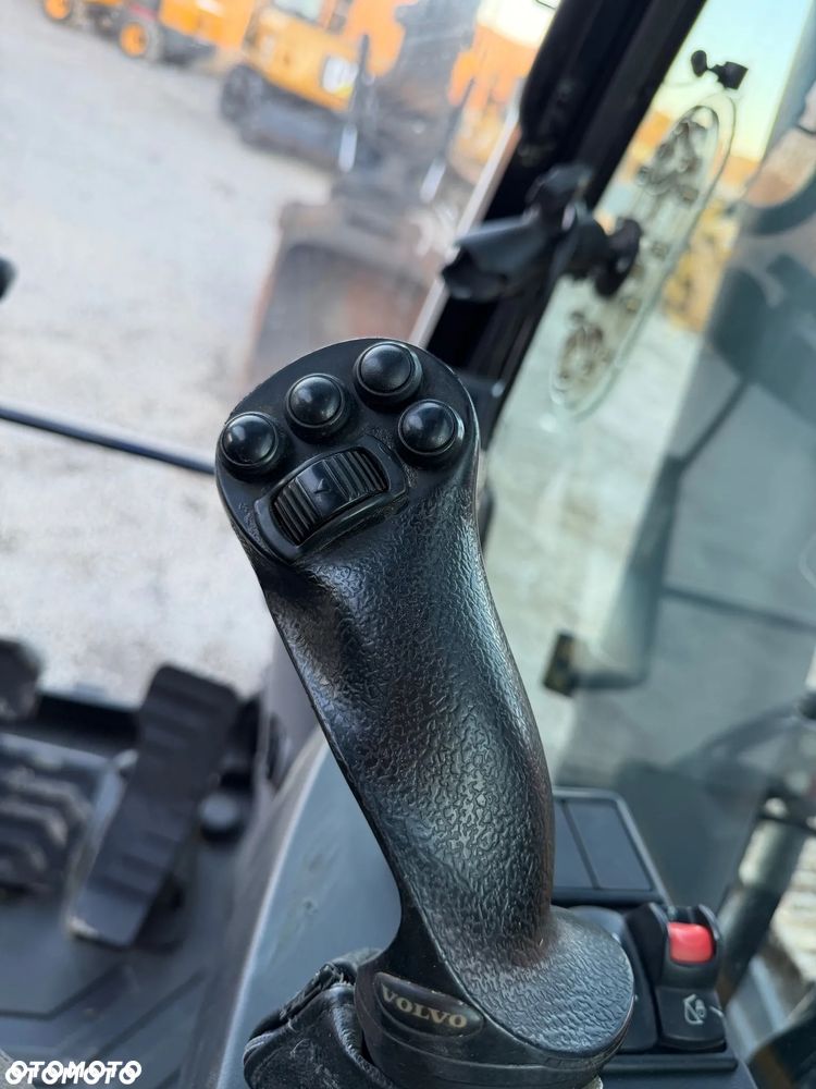 Volvo Ec 300 34-35 ton 2019 rok koparka gąsiennicowa - 21
