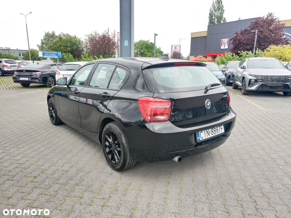 BMW Seria 1 116i - 11