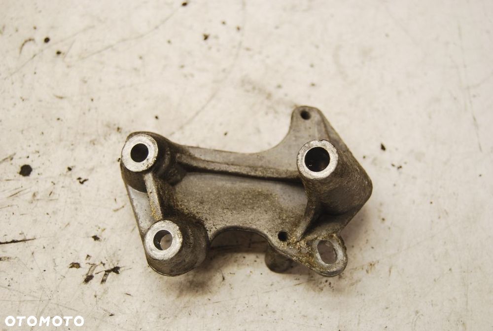 ŁAPA SILNIKA UCHWYT CEWKI 06A903103 VW AUDI SEAT - 1