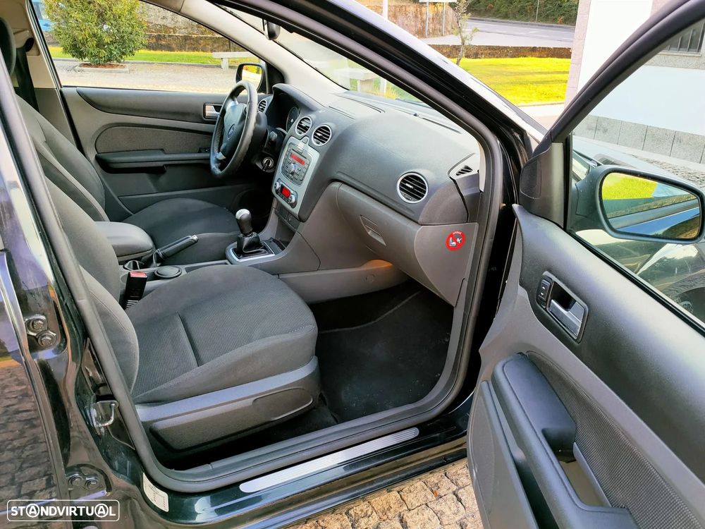 Ford Focus SW 1.6 TDCi Titanium - 8