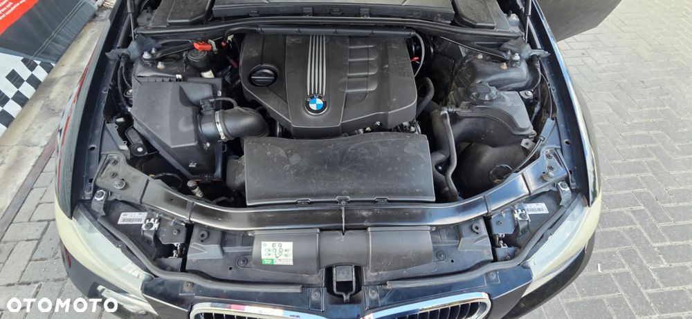 BMW Seria 3 318d DPF Edition Exclusive - 38