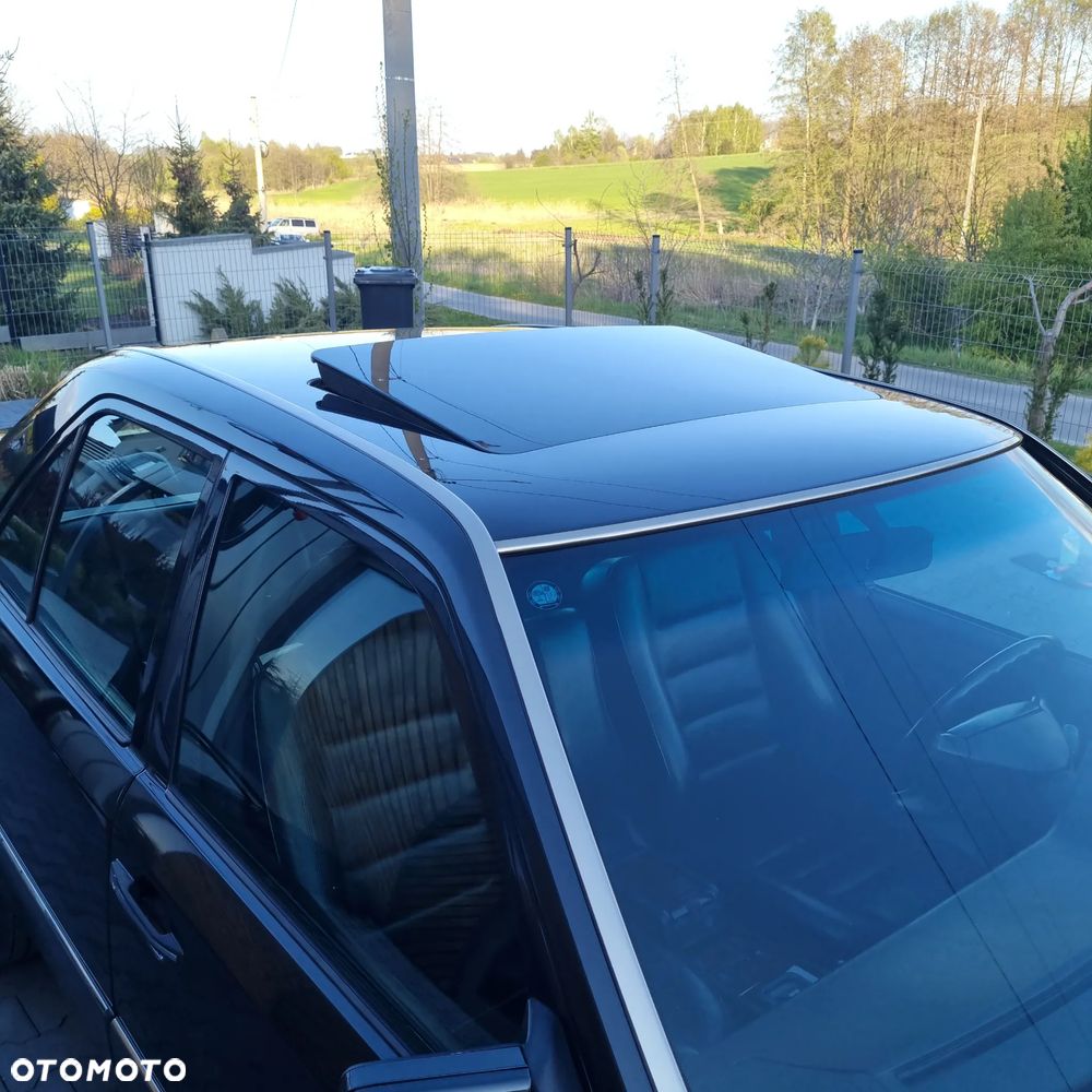 Mercedes-Benz W124 (1984-1993) - 27