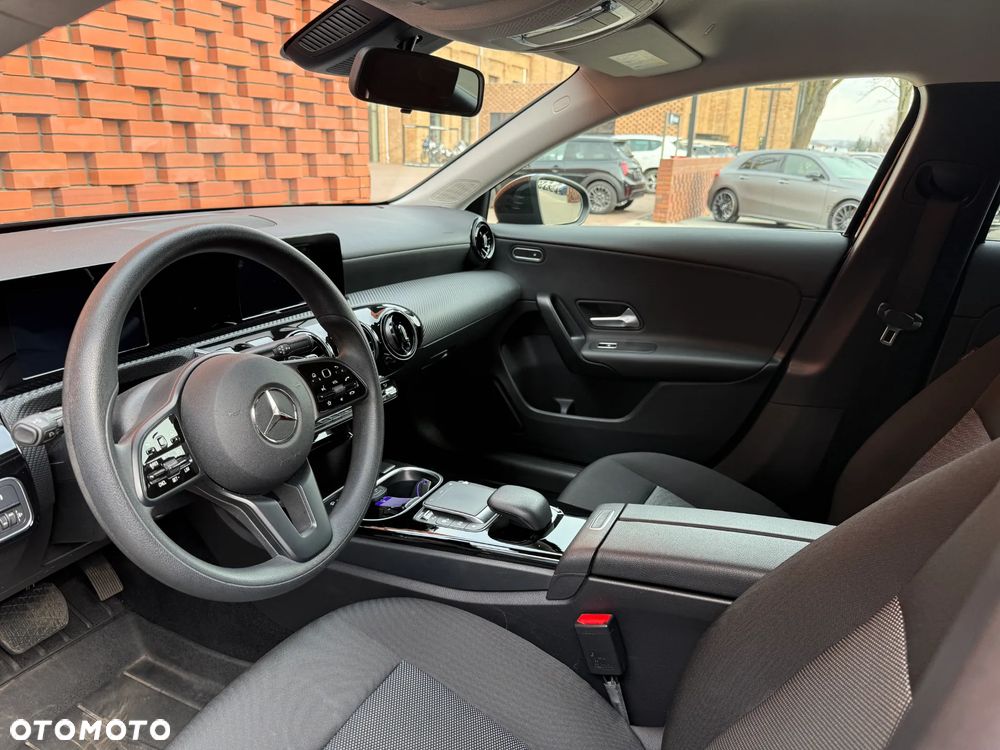 Mercedes-Benz Klasa A 200 d 4Matic 8G-DCT - 11