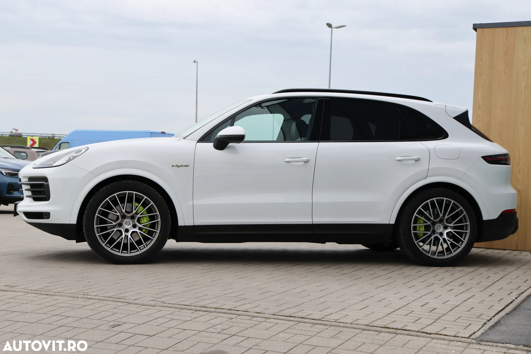 Porsche Cayenne E-Hybrid Tiptronic S Platinum Edition - 10