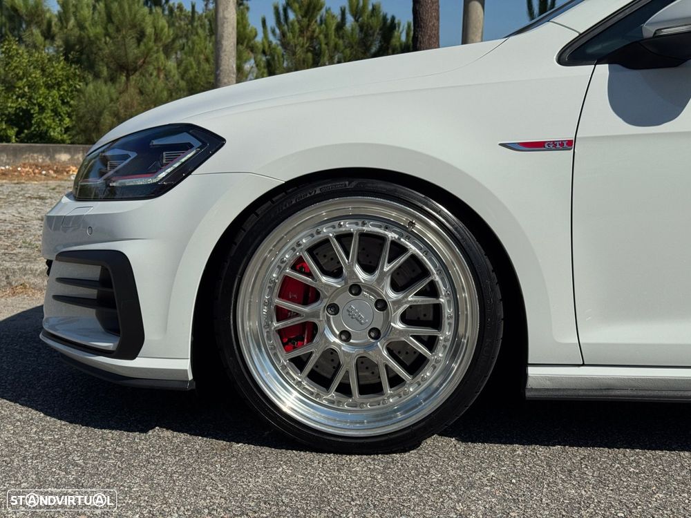 VW Golf 2.0 TSI GTI DSG Performance - 55