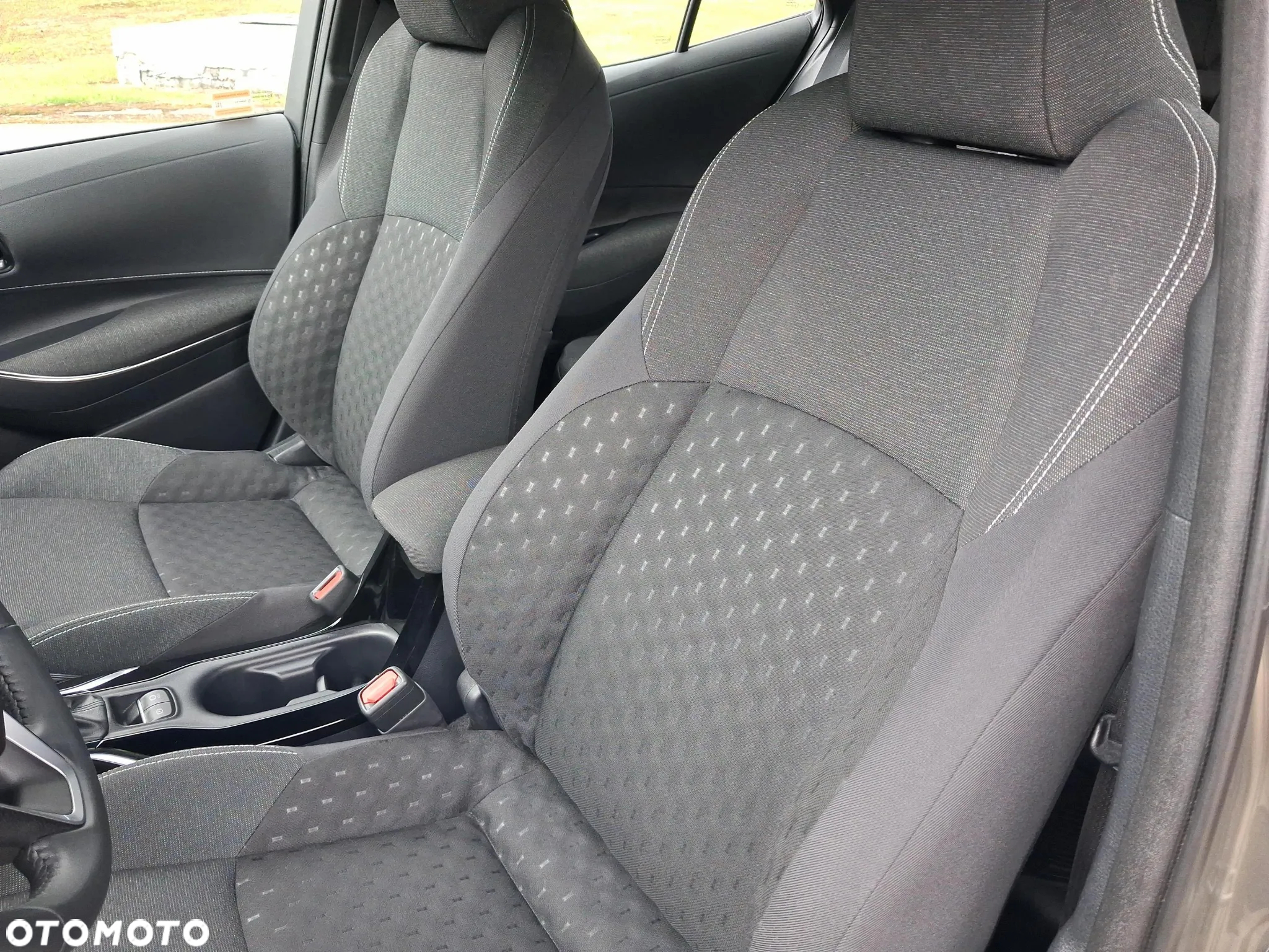 Toyota Corolla 1.8 Hybrid Comfort - 11