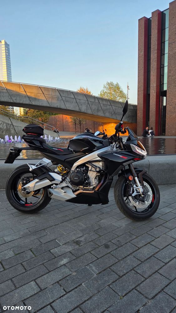 Aprilia Tuono - 8