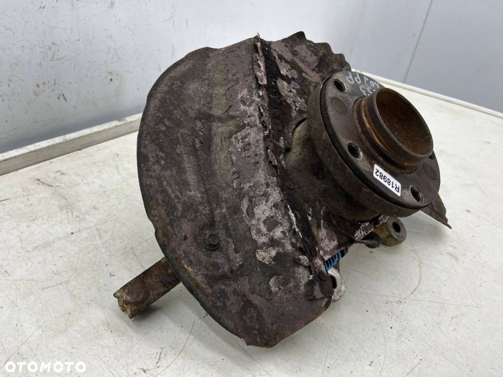 Zwrotnica BMW X5 E53 99-06r. 3.0d 3.0i 4.4i 4.8i piasta PRAWA przednia czujnik ABS prawy przód - 3