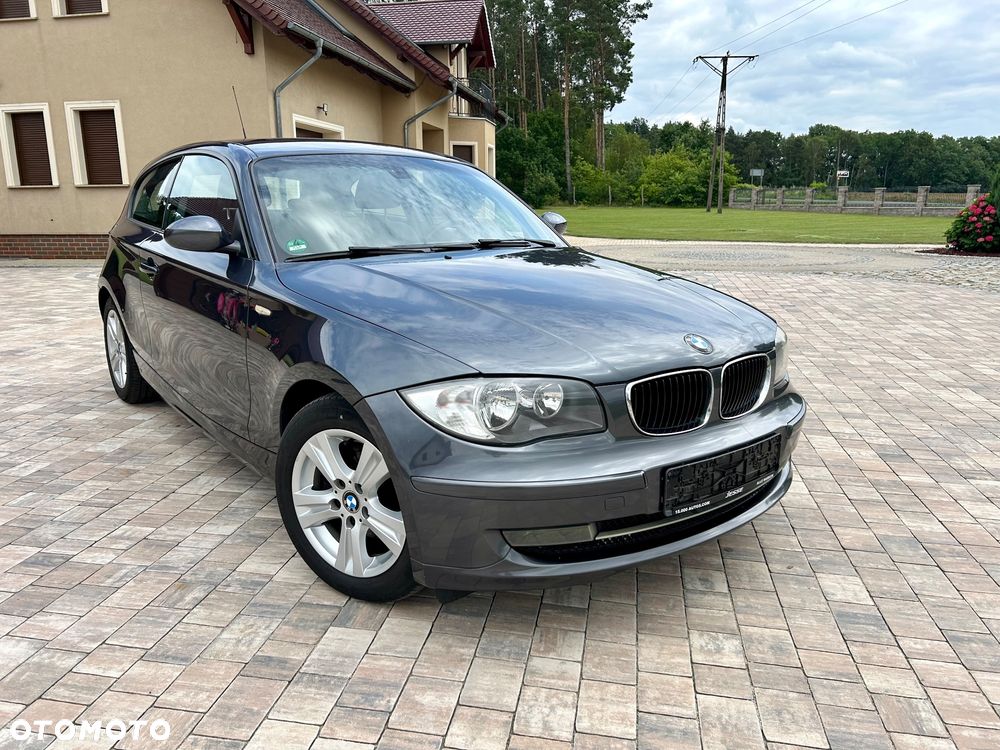 BMW Seria 1 120d DPF - 1