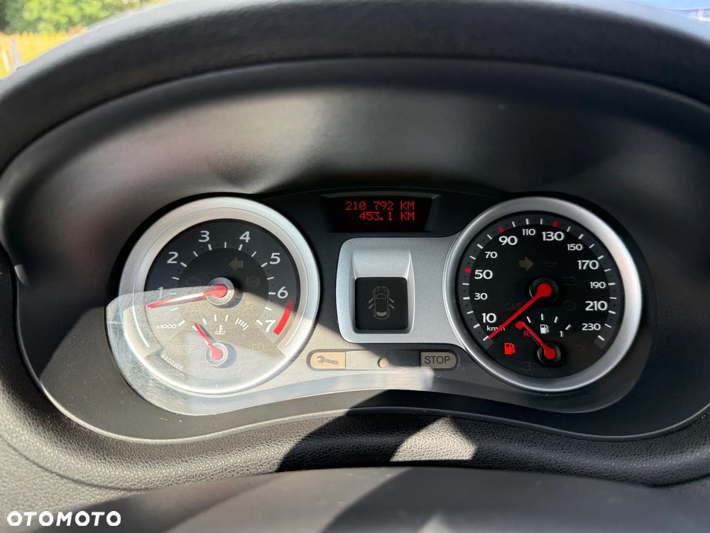 Renault Clio - 16
