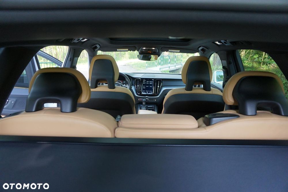 Volvo XC 60 T5 AWD Geartronic Momentum Pro - 38