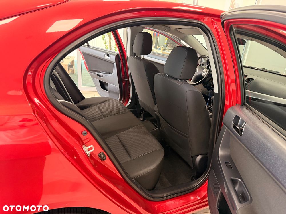 Mitsubishi Lancer - 30