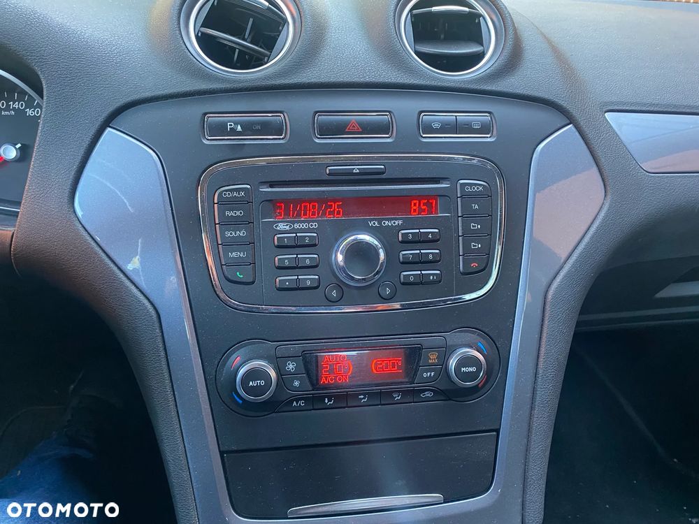 Ford Mondeo - 14
