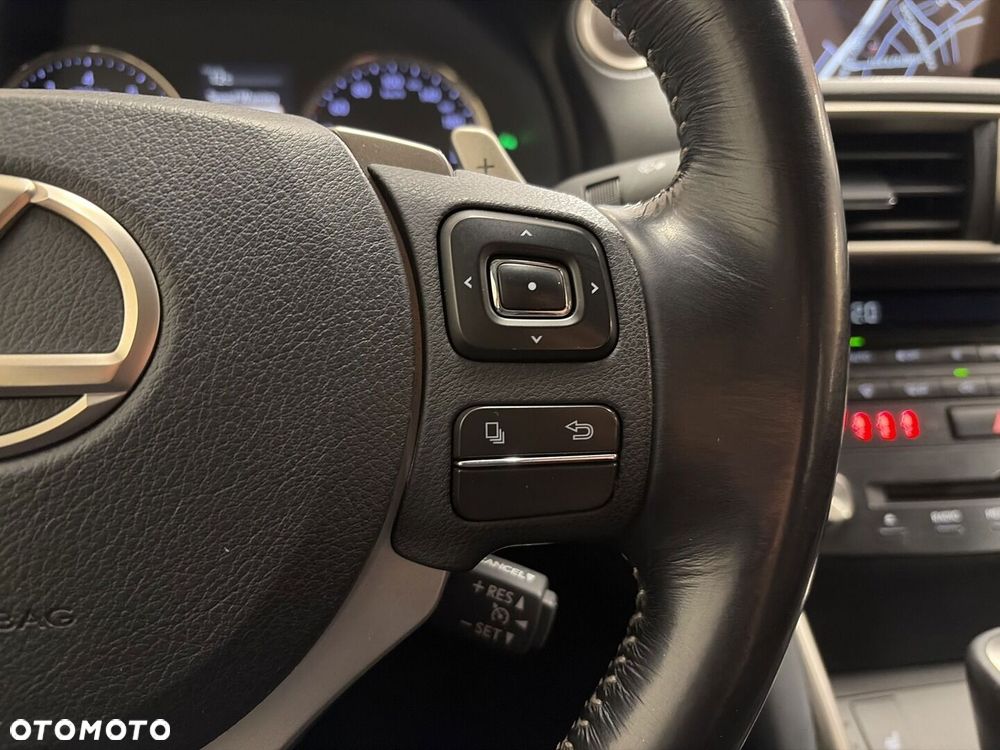 Lexus IS 200t Elegance - 15