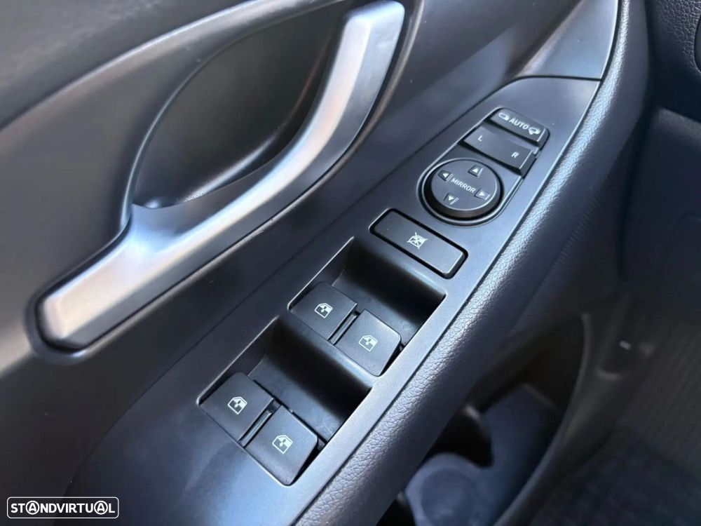 Hyundai i30 1.6 CRDi STyle Plus - 34